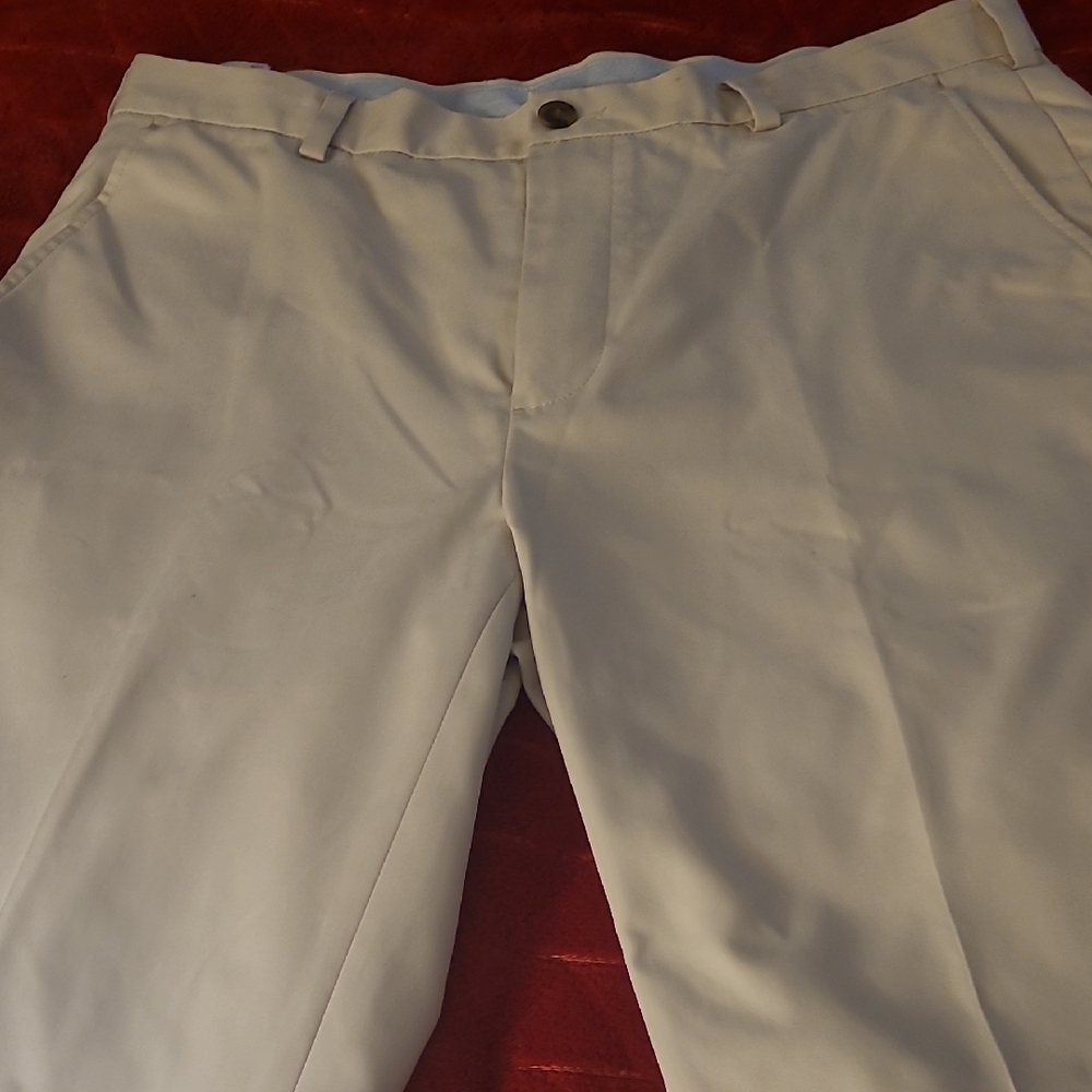 BROOKS BROTHERS CLASSIC CHINO PANTS Cream SIZE 36 vs 30